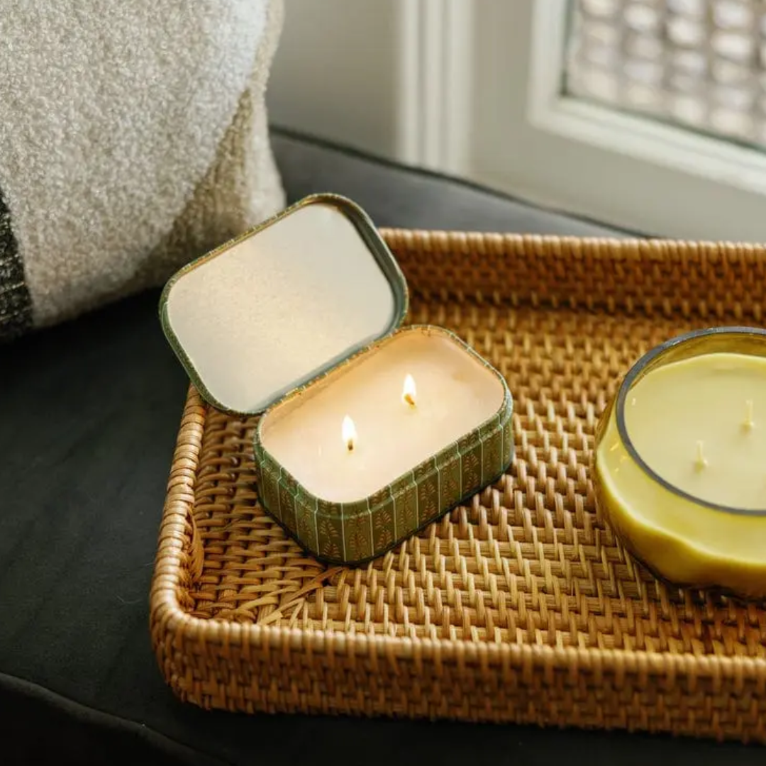 Candela in latta Cherie - Smoked Pistachio - Paddywax