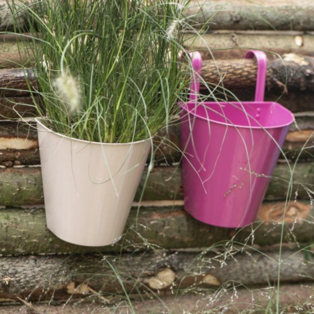 IB Laursen . Vaso per fiori da balcone rosa