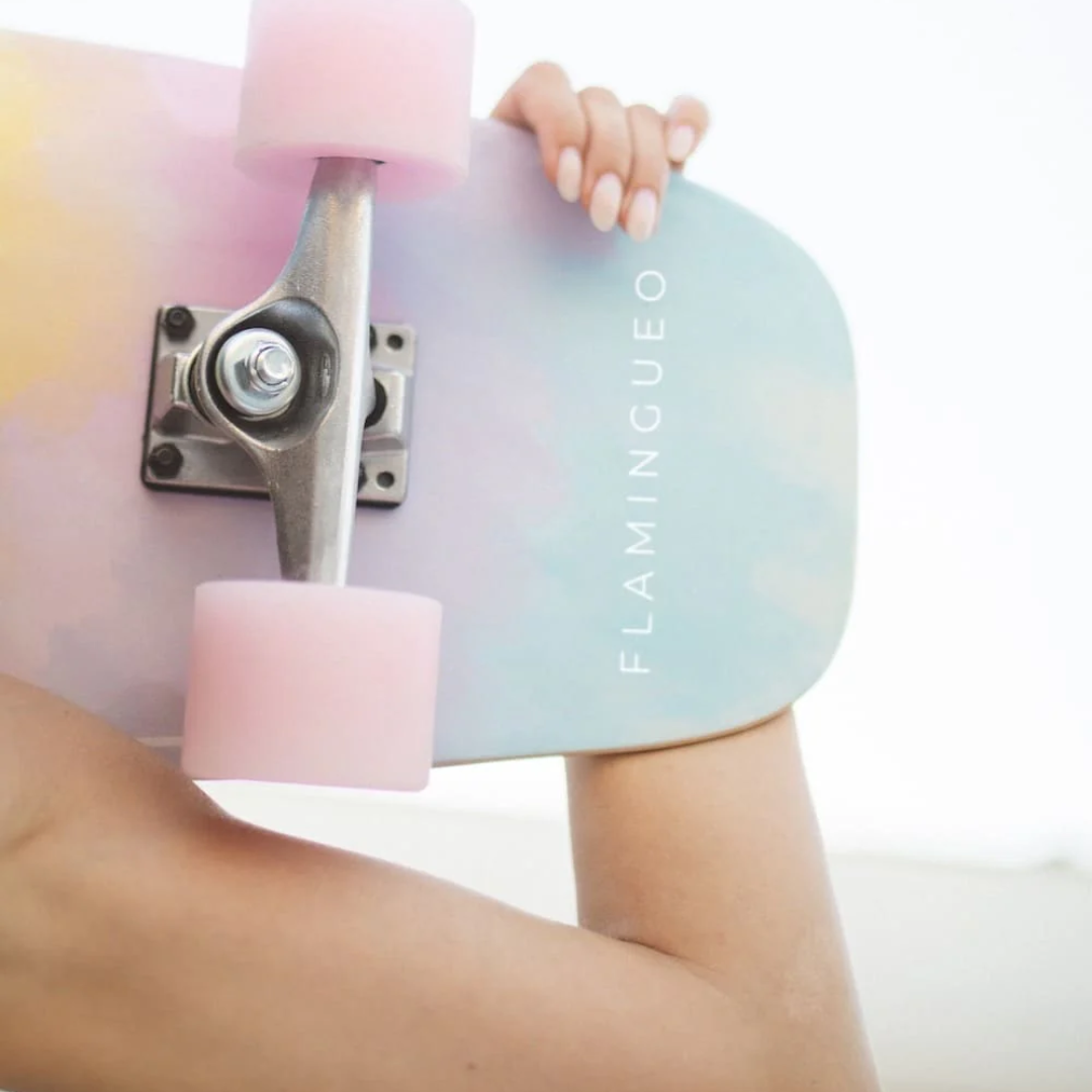 Flamingueo . Tavola da surfskate con linee multicolori - JUSTIN