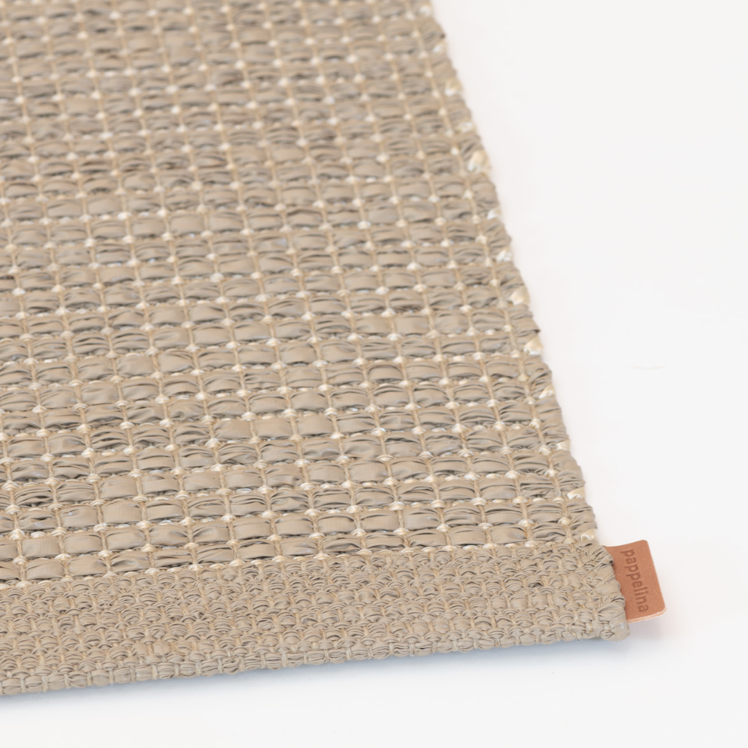 Tappeto Pappelina - EMM 70x180 - Potato/Beige Met. - Linen Wrap