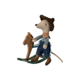 Topo Cowboy con Cavallo a dondolo Maileg