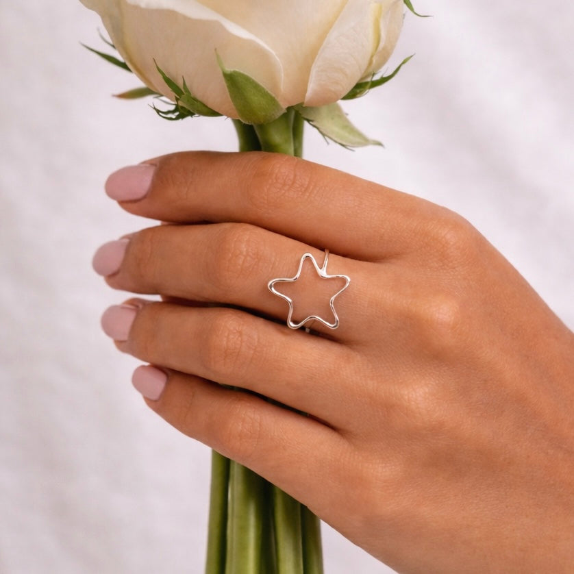Anello regolabile in argento stella Meraki