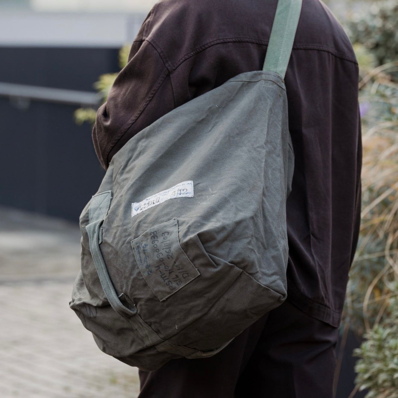 BORSA A SPALLA IN MATERIALE VINTAGE - Puebco
